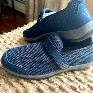 Brand New OrthoFeet Slipons
